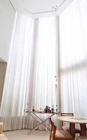 Casa de condomínio para alugar com 319m², 3 quartos e 4 vagasSala