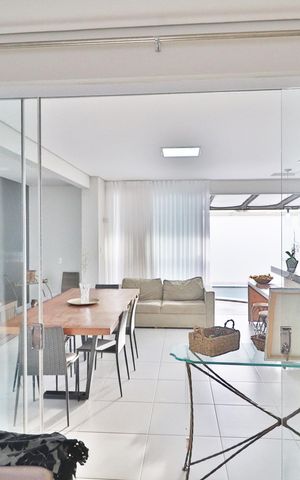 Casa de condomínio para alugar com 319m², 3 quartos e 4 vagasSala