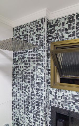 Apartamento à venda com 98m², 3 quartos e 2 vagas Apartamento à venda com 98m², 3 quartos e 2 vagasDetalhe Banheiro - Suíte