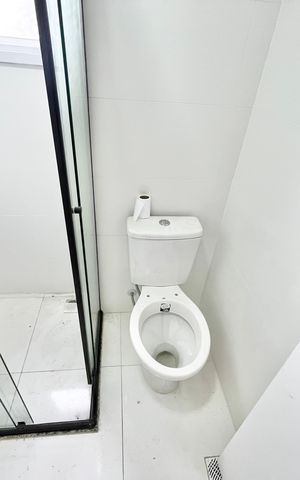 Apartamento à venda com 55m², 2 quartos e 1 vaga Apartamento à venda com 55m², 2 quartos e 1 vagaBanheiro