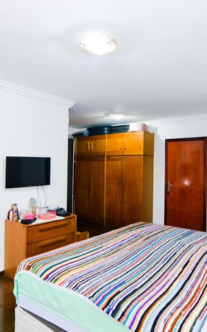 Casa à venda com 250m², 3 quartos e 4 vagasSuíte 3