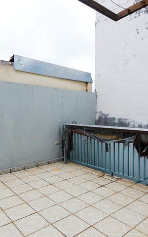 Casa à venda com 250m², 3 quartos e 4 vagasÁrea de Serviço