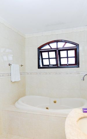 Casa à venda com 250m², 3 quartos e 4 vagasBanheiro da Suíte 3