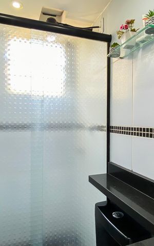 Apartamento à venda com 48m², 2 quartos e 1 vaga Apartamento à venda com 48m², 2 quartos e 1 vagaBanheiro