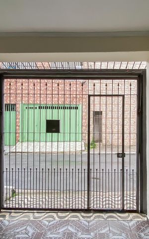 Casa à venda com 120m², 2 quartos e 1 vaga Casa à venda com 120m², 2 quartos e 1 vagaGaragem