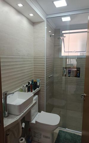 Apartamento à venda com 55m², 2 quartos e 1 vaga Apartamento à venda com 55m², 2 quartos e 1 vagaBanheiro