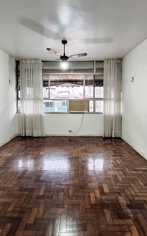 Apartamento à venda com 98m², 3 quartos e 1 vaga Apartamento à venda com 98m², 3 quartos e 1 vagaSala