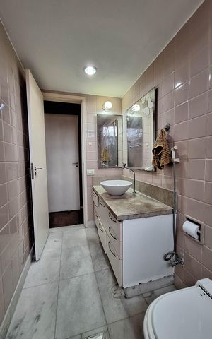 Apartamento à venda com 98m², 3 quartos e 1 vaga Apartamento à venda com 98m², 3 quartos e 1 vagaBanheiro Social