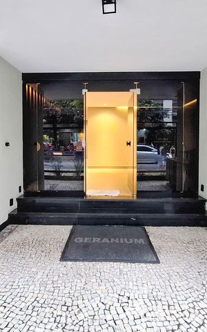 Apartamento à venda com 98m², 3 quartos e 1 vaga Apartamento à venda com 98m², 3 quartos e 1 vagaFachada