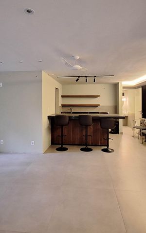 Apartamento à venda com 98m², 3 quartos e 1 vaga Apartamento à venda com 98m², 3 quartos e 1 vagaÁrea comum