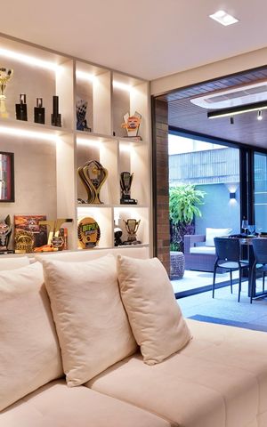 Apartamento à venda com 145m², 2 quartos e 2 vagas Apartamento à venda com 145m², 2 quartos e 2 vagasSala