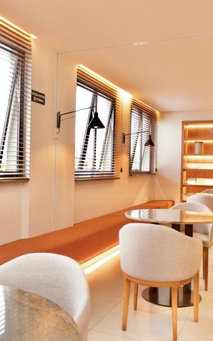 Apartamento à venda com 145m², 2 quartos e 2 vagas Apartamento à venda com 145m², 2 quartos e 2 vagasÁrea comum - Alimentação