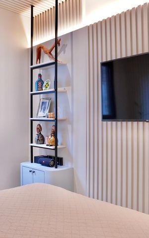 Apartamento à venda com 145m², 2 quartos e 2 vagas Apartamento à venda com 145m², 2 quartos e 2 vagasSuíte