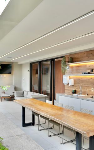 Apartamento à venda com 145m², 2 quartos e 2 vagas Apartamento à venda com 145m², 2 quartos e 2 vagasÁrea comum - Área Gourmet