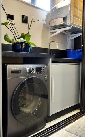 Apartamento à venda com 145m², 2 quartos e 2 vagas Apartamento à venda com 145m², 2 quartos e 2 vagasLavanderia
