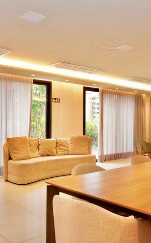 Apartamento à venda com 145m², 2 quartos e 2 vagas Apartamento à venda com 145m², 2 quartos e 2 vagasÁrea comum - Salão de festas
