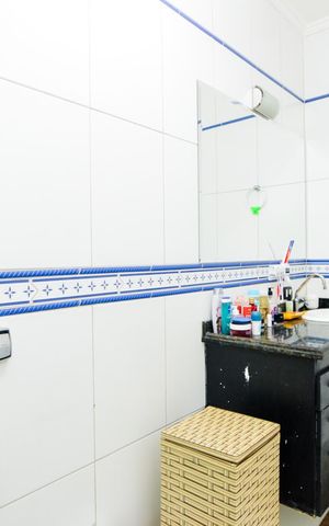 Casa à venda com 250m², 2 quartos e 2 vagasBanheiro