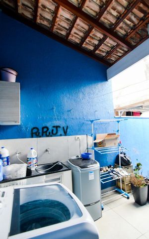 Casa à venda com 250m², 2 quartos e 2 vagasÁrea de Serviço