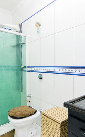 Casa à venda com 250m², 2 quartos e 2 vagasBanheiro