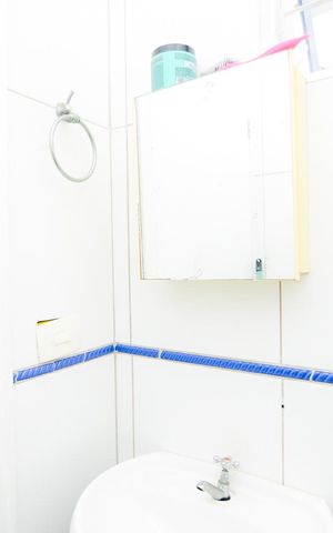 Casa à venda com 250m², 2 quartos e 2 vagasLavabo