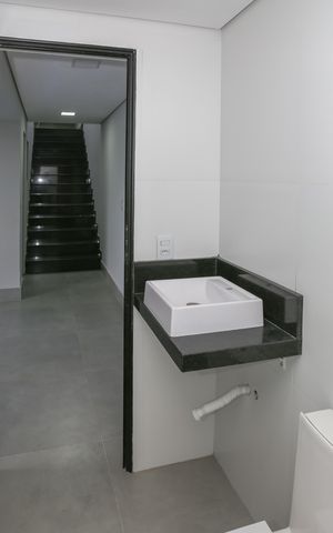 Casa à venda com 195m², 3 quartos e 2 vagasBanheiro Inferior