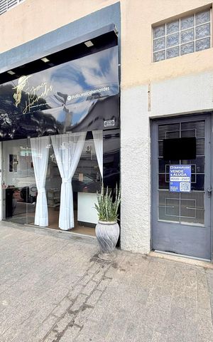 Casa à venda com 85m², 2 quartos e sem vaga Casa à venda com 85m², 2 quartos e sem vagaFachada