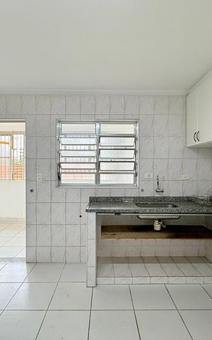 Casa à venda com 85m², 2 quartos e sem vaga Casa à venda com 85m², 2 quartos e sem vagaCozinha