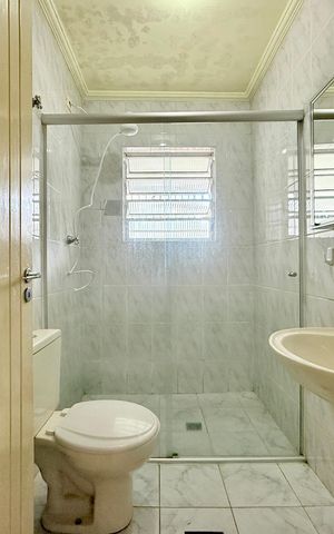 Casa à venda com 85m², 2 quartos e sem vaga Casa à venda com 85m², 2 quartos e sem vagaBanheiro