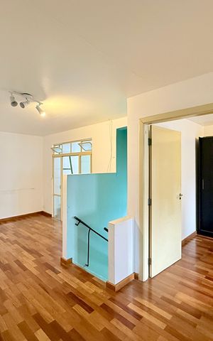 Casa à venda com 85m², 2 quartos e sem vaga Casa à venda com 85m², 2 quartos e sem vagaSala