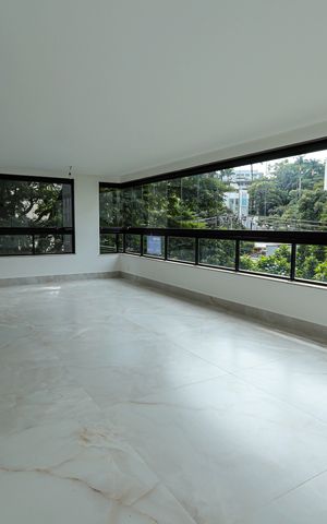 Apartamento à venda com 183m², 4 quartos e 4 vagasSala