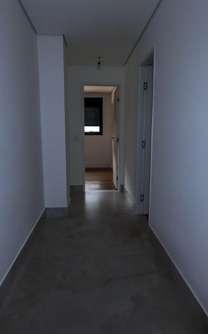 Apartamento à venda com 183m², 4 quartos e 4 vagasCorredor