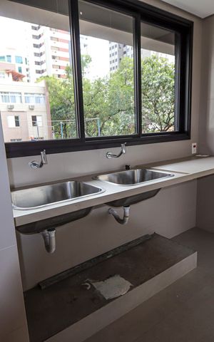 Apartamento à venda com 183m², 4 quartos e 4 vagasÁrea de Serviço