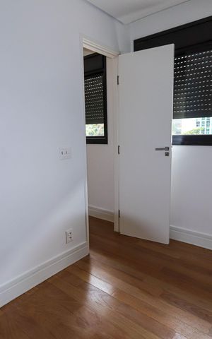 Apartamento à venda com 183m², 4 quartos e 4 vagasCloset da Suite Master
