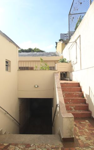 Casa à venda com 192m², 4 quartos e 1 vagaÁrea externa