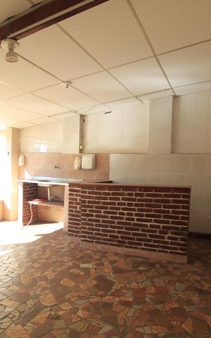 Casa à venda com 192m², 4 quartos e 1 vagaÁrea externa