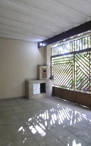 Casa à venda com 192m², 4 quartos e 1 vagaÁrea externa