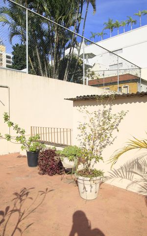 Casa à venda com 192m², 4 quartos e 1 vagaÁrea externa