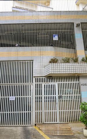 Apartamento à venda com 55m², 2 quartos e 1 vaga Apartamento à venda com 55m², 2 quartos e 1 vagaFachada