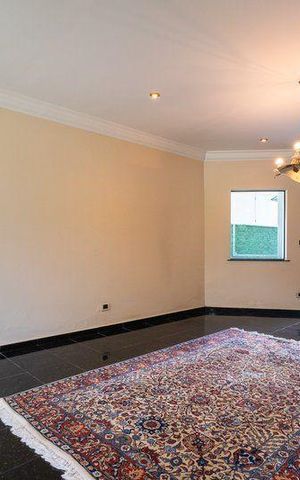 Casa à venda com 527m², 4 quartos e 4 vagas