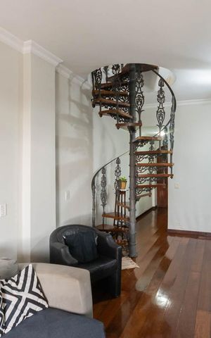 Apartamento à venda com 240m², 3 quartos e 2 vagasSala