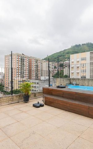 Apartamento à venda com 240m², 3 quartos e 2 vagasCobertura
