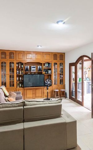 Apartamento à venda com 240m², 3 quartos e 2 vagasCobertura - Sala