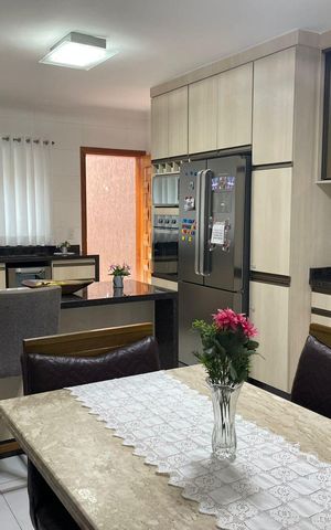 Casa à venda com 170m², 3 quartos e 3 vagas Casa à venda com 170m², 3 quartos e 3 vagasCozinha