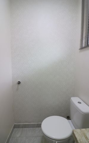 Casa de condomínio à venda com 120m², 3 quartos e 2 vagasLavabo