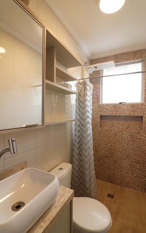Casa de condomínio à venda com 120m², 3 quartos e 2 vagasQuarto 1 - Suíte Banheiro 