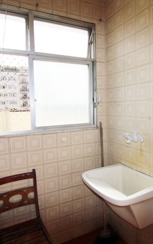 Apartamento à venda com 70m², 2 quartos e 1 vagaÁrea de Serviço