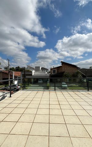 Casa de condomínio para alugar com 254m², 4 quartos e 11 vagas Casa de condomínio para alugar com 254m², 4 quartos e 11 vagasVaranda