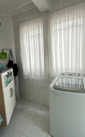 Casa de condomínio para alugar com 254m², 4 quartos e 11 vagas Casa de condomínio para alugar com 254m², 4 quartos e 11 vagasÁrea de Serviço