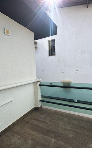 Casa de condomínio para alugar com 254m², 4 quartos e 11 vagas Casa de condomínio para alugar com 254m², 4 quartos e 11 vagasVaranda