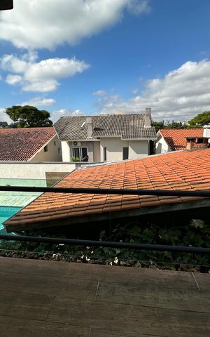 Casa de condomínio para alugar com 254m², 4 quartos e 11 vagas Casa de condomínio para alugar com 254m², 4 quartos e 11 vagasVaranda